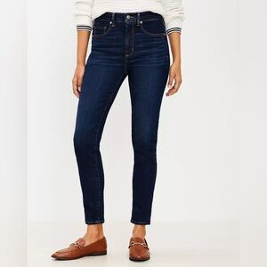LOFT Curvy High Rise Skinny Jeans - Classic Dark Indigo Wash- Size:6